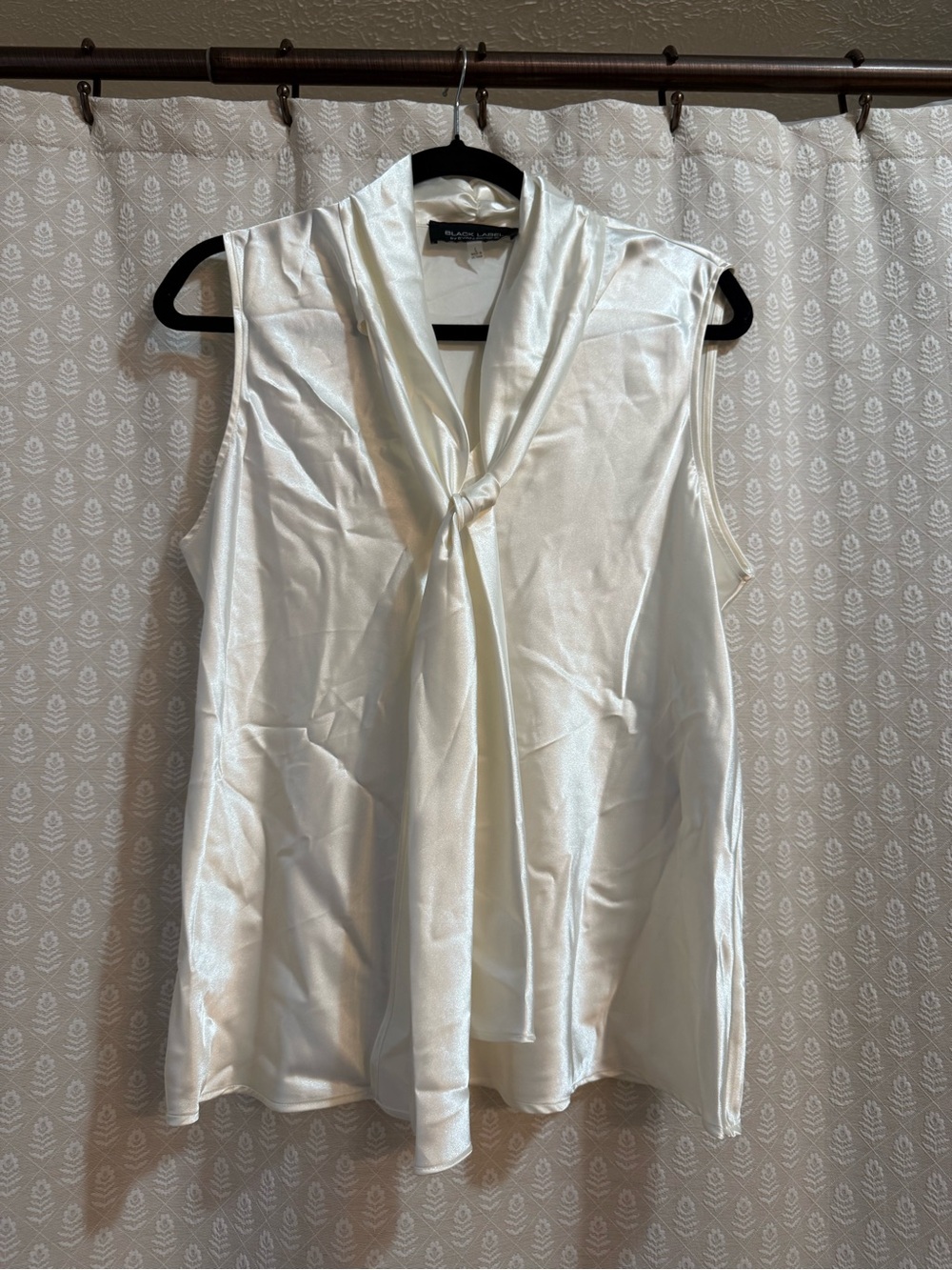 Black Label Satin Tie-Neck Sleeveless Blouse - White